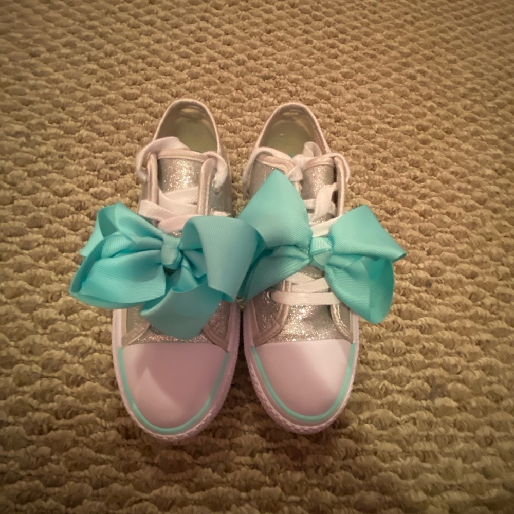 JoJo Siwa sneakers size 1